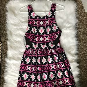 ☀️ Aztec print dress